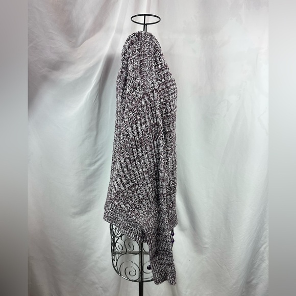 John + Jenn burgundy cable knit sweater size M - Picture 4 of 8